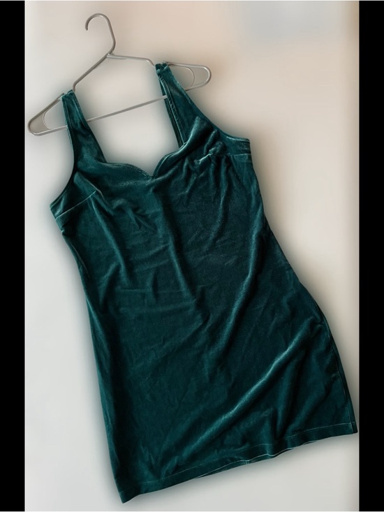 Express Dresses & Skirts - Emerald Green Sweetheart Mini